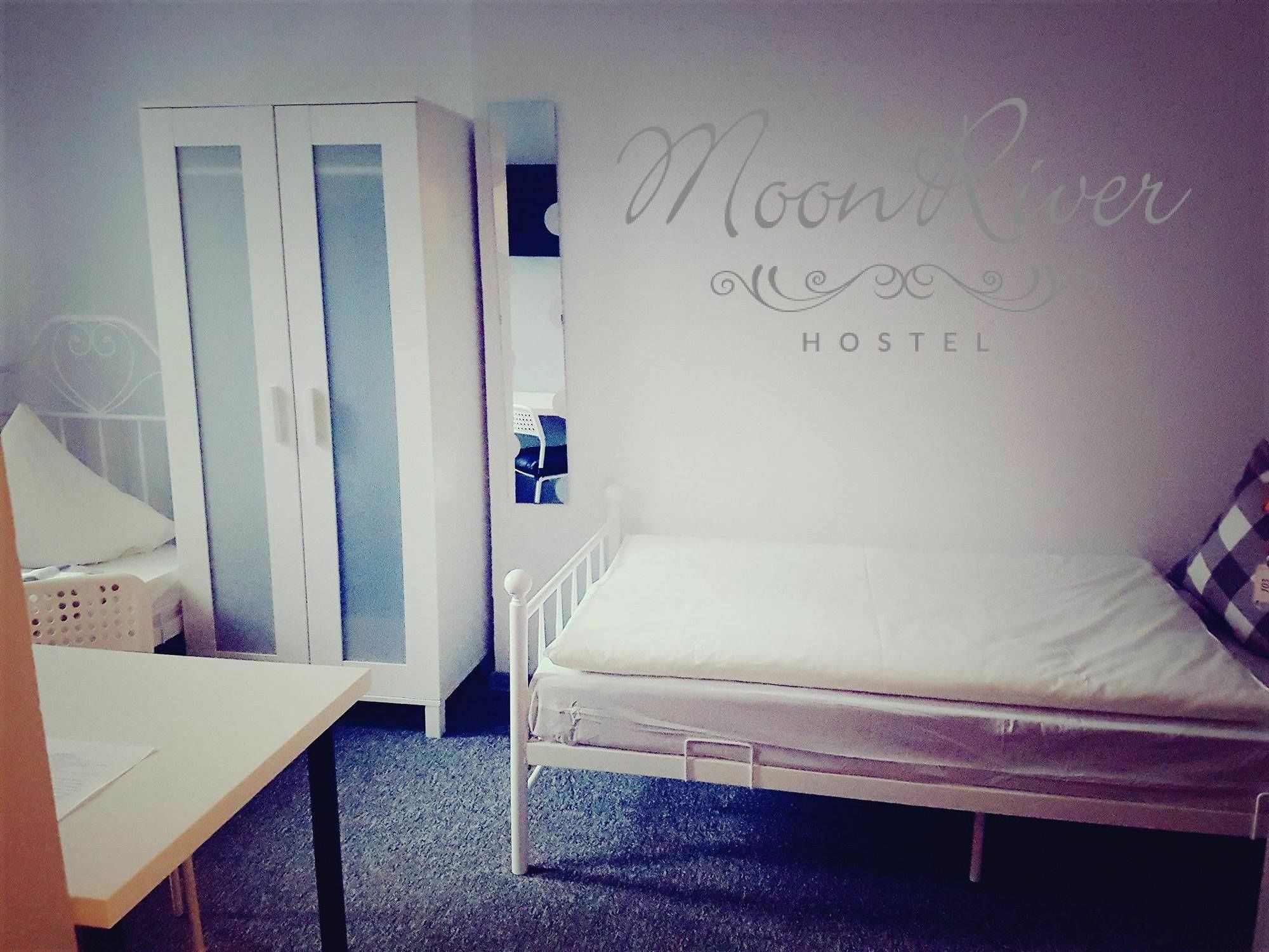 Moonriver Inn 华沙 外观 照片