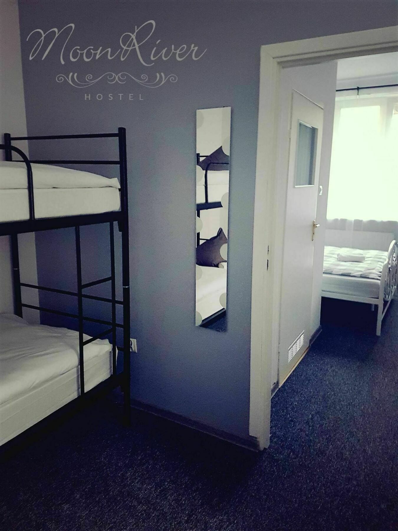 Moonriver Inn 华沙 外观 照片